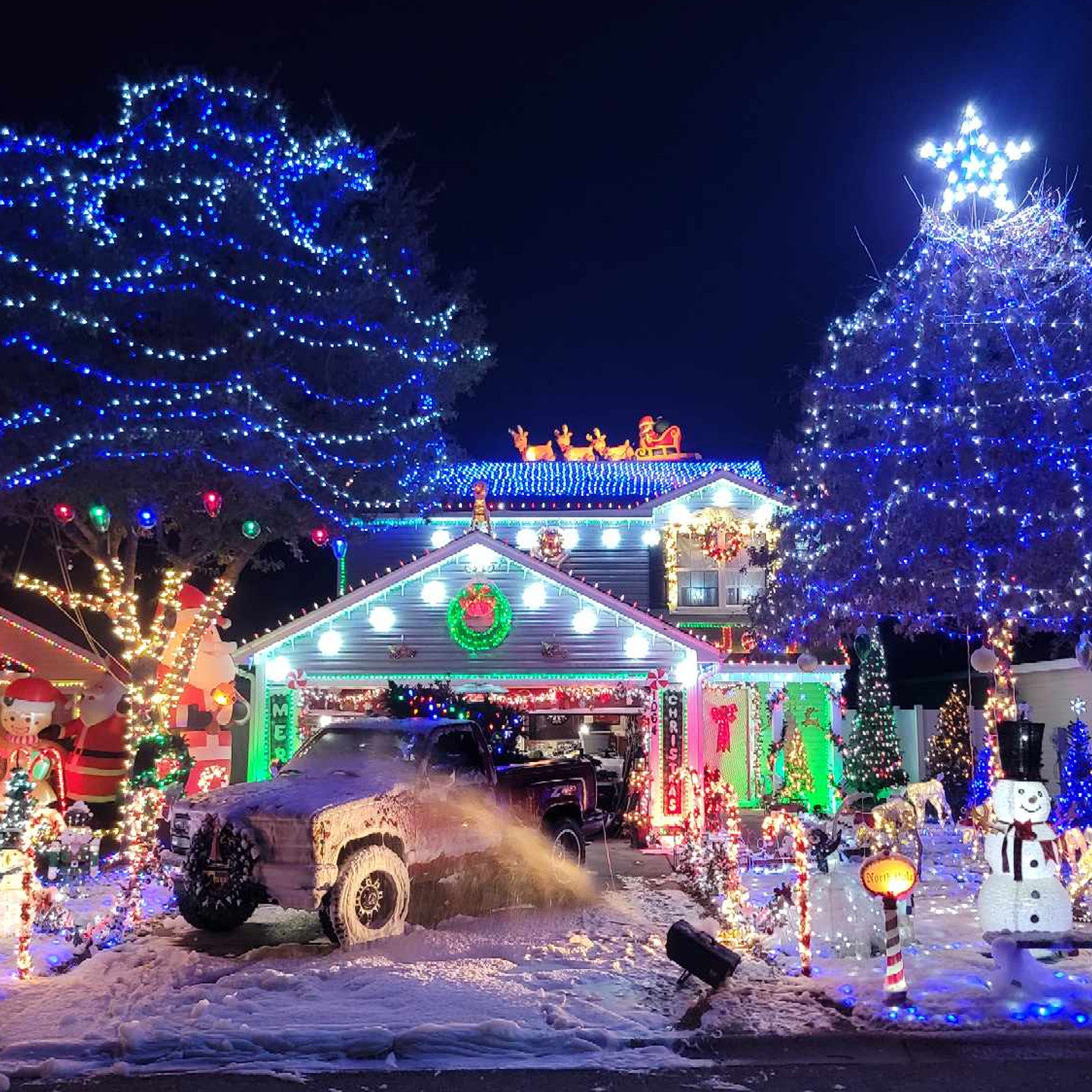 Deck The Halls! The Nation&amp;#039;S Biggest And Best Homemade Holiday pertaining to Kansas City Christmas Tree Crossword Clue