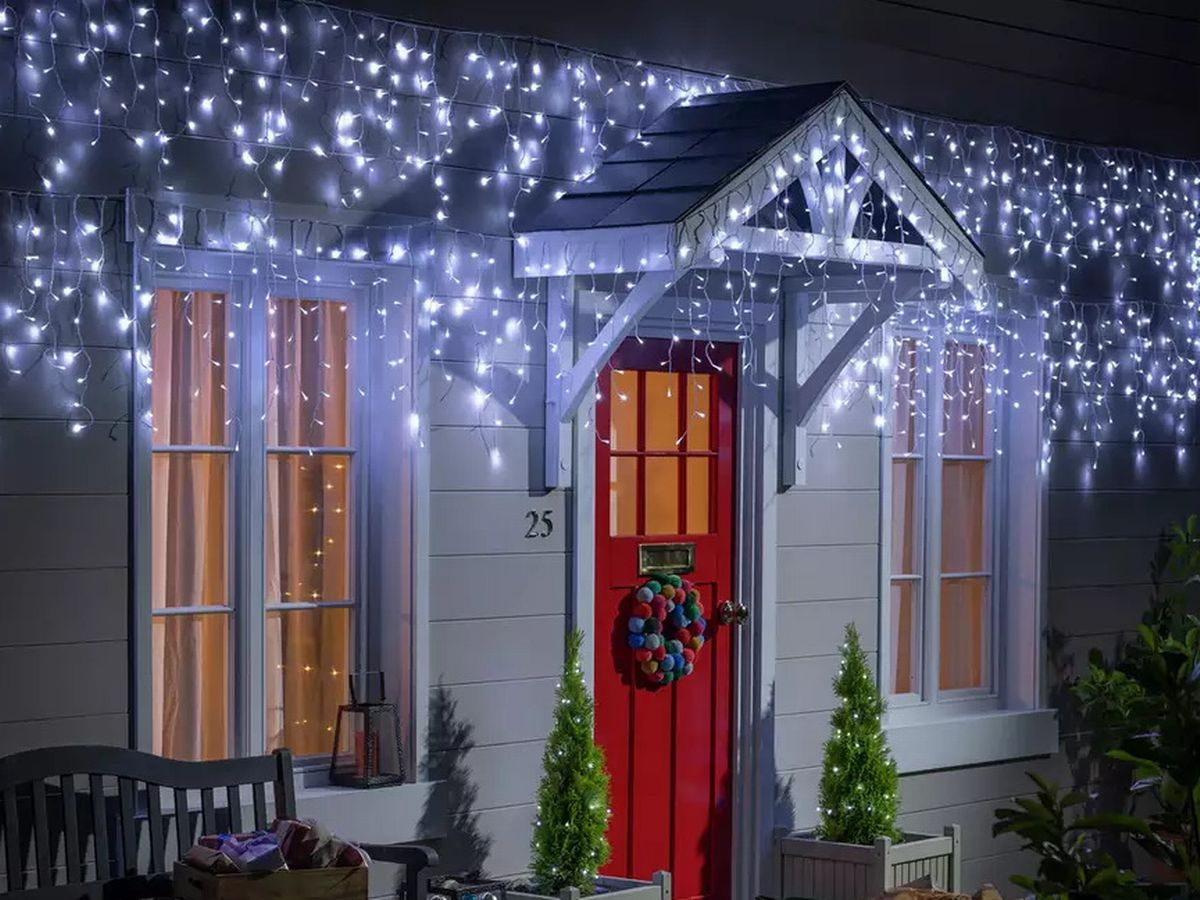Elegant And Pretty&amp;#039; Christmas Lights &amp;#039;Add Festive Feeling To Homes intended for Where Outdoor Christmas Lights Crossword