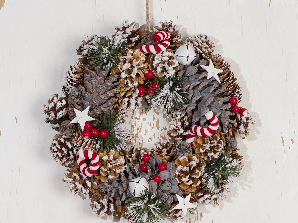 shoppers highly recommend bunches lovely christmas wreaths regarding christmas wreath material crossword Shoppers 'Highly Recommend' Bunches' 'Lovely' Christmas Wreaths regarding Christmas Wreath Material Crossword