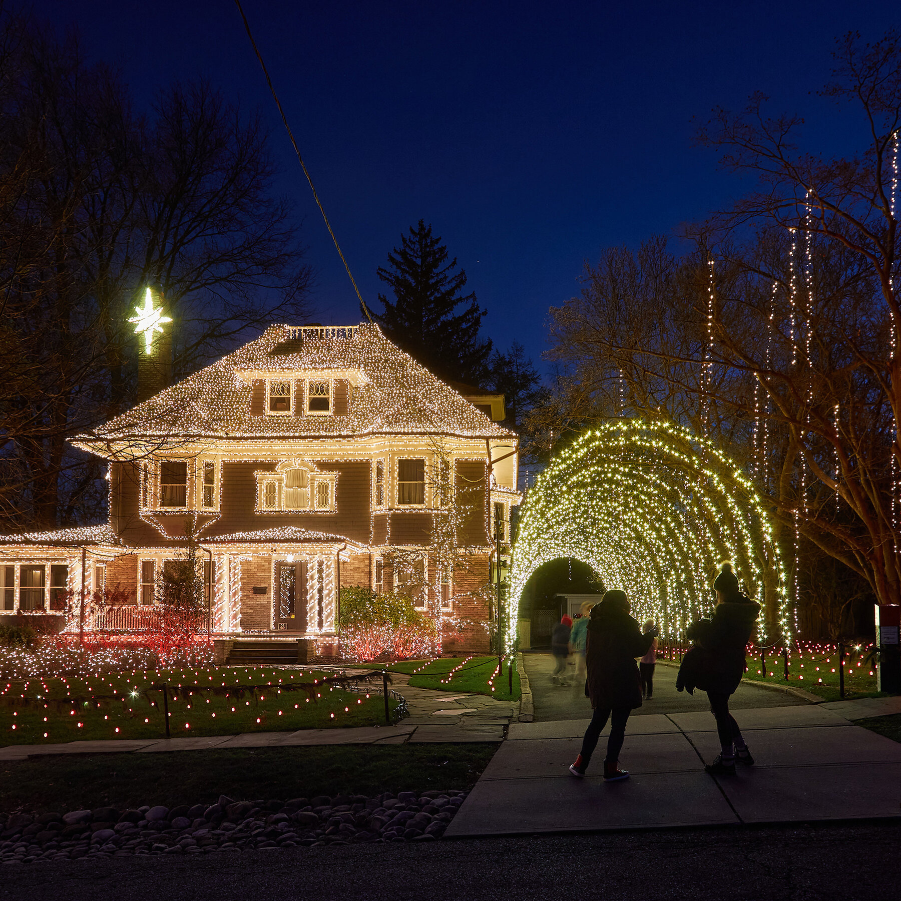 Tips For Hanging Outdoor Holiday Lights - The New York Times with Where Outdoor Christmas Lights Crossword
